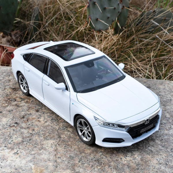 1:24 Honda Accord Luxury Diecast Car – Realistic, Sleek & Full of Action