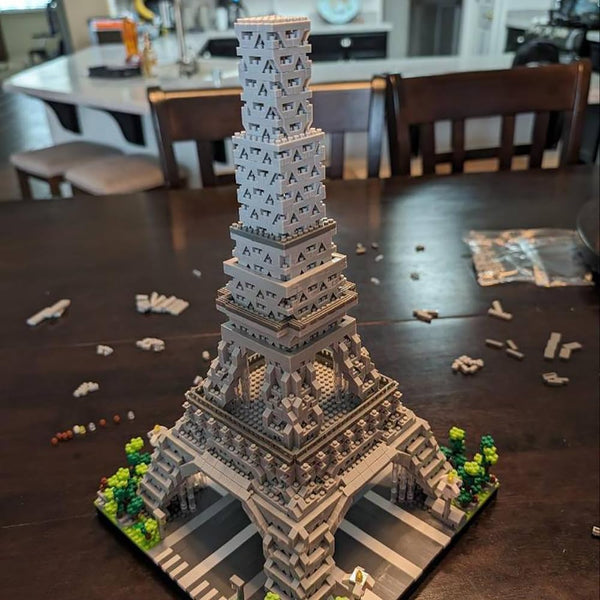 Eiffel Tower Building Blocks Set – 3000+ Pcs Masterpiece Kit